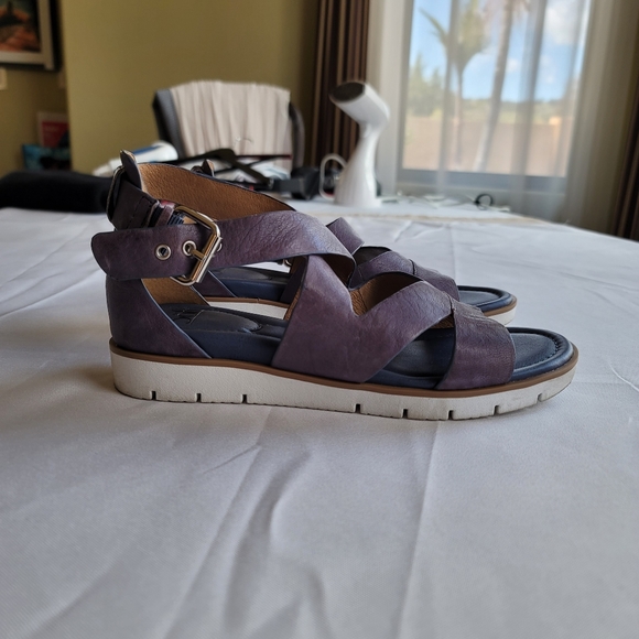 Sofft Ankle Cross Strap Sandals - size 7.5 - Picture 2 of 10
